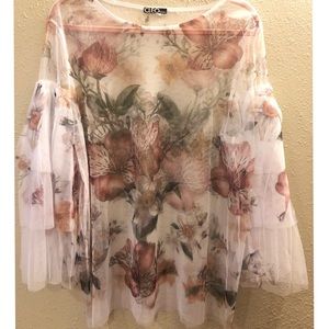 5/$35- Boho sheer flower bell sleeve blouse
